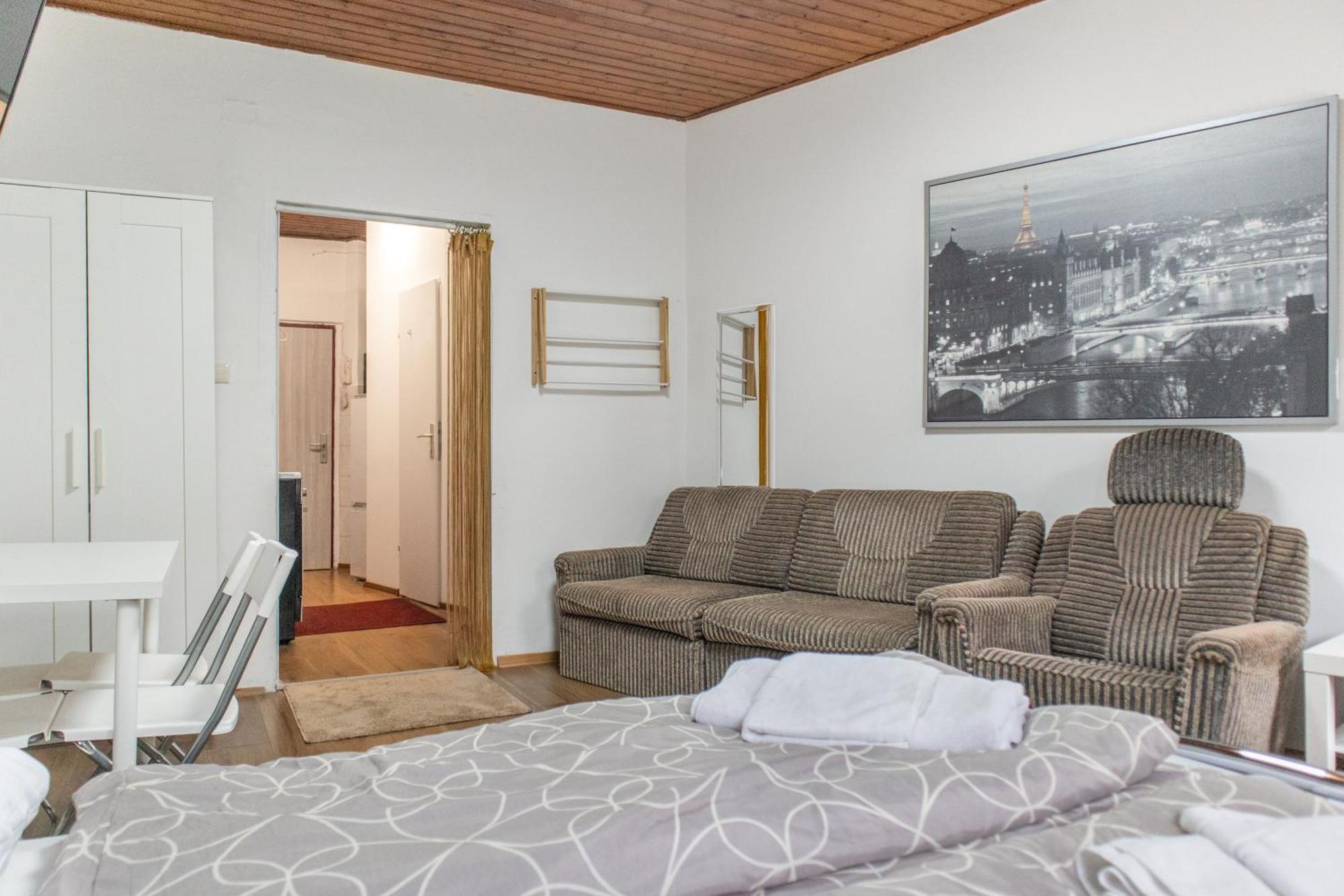 Apartment Affordable 1br Next To Millennium Tower Vienna
